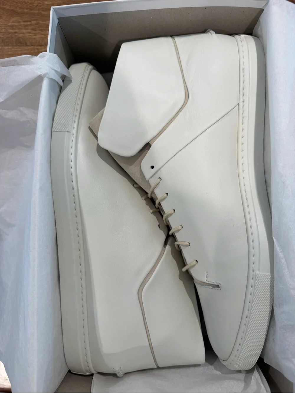 Strange Matter Hightop White Cream, Ney York, Sneakers Size 12M/13.5W BNIB